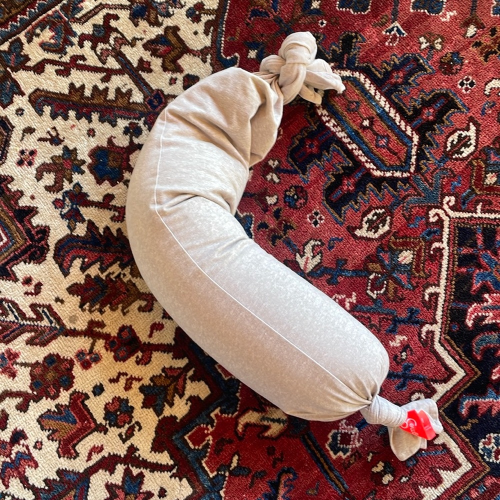 bbhugme nursing pillow